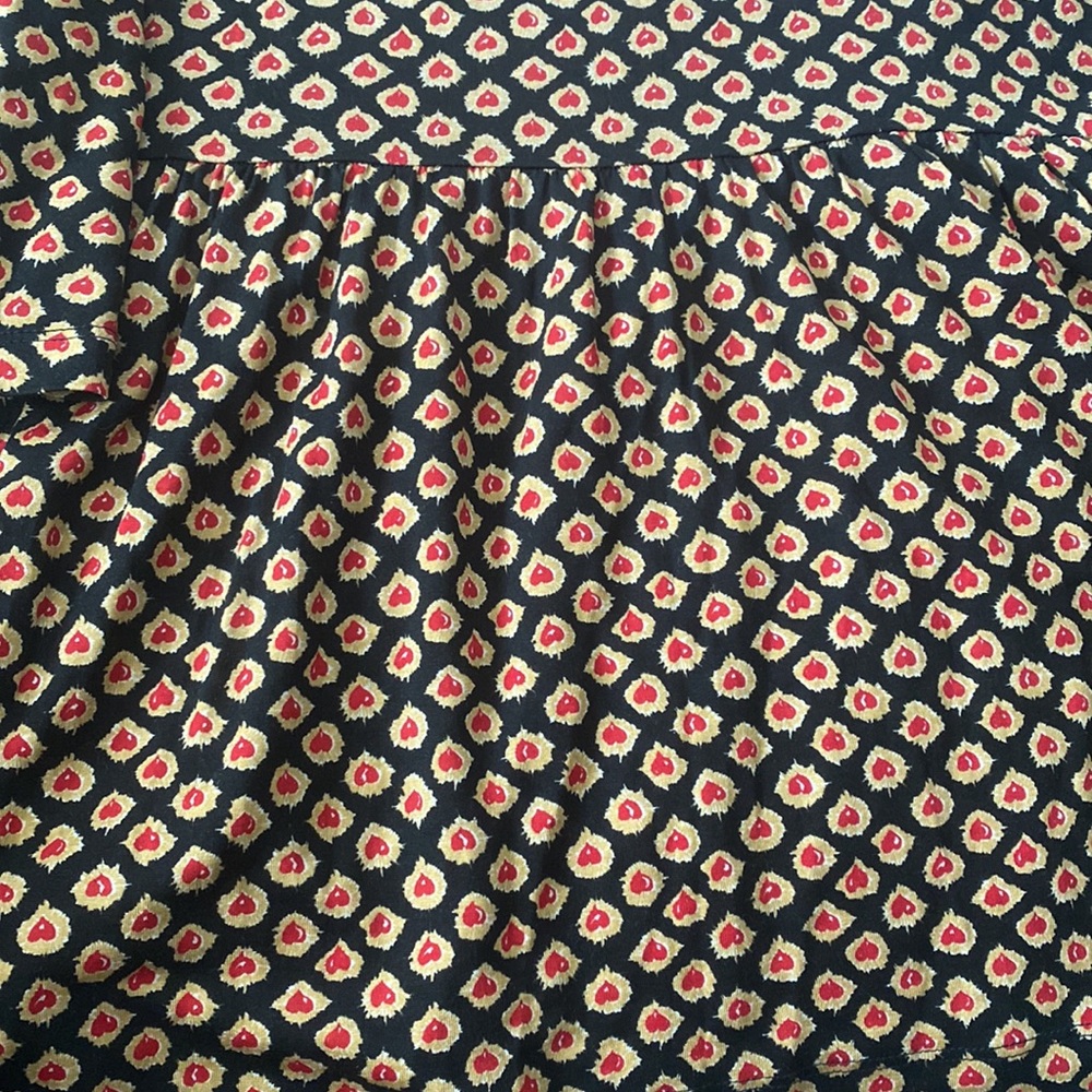 Diane Von Furstenberg Amore Red Hearts Turtleneck Top♥️🖤♥️ - Picture 9 of 10
